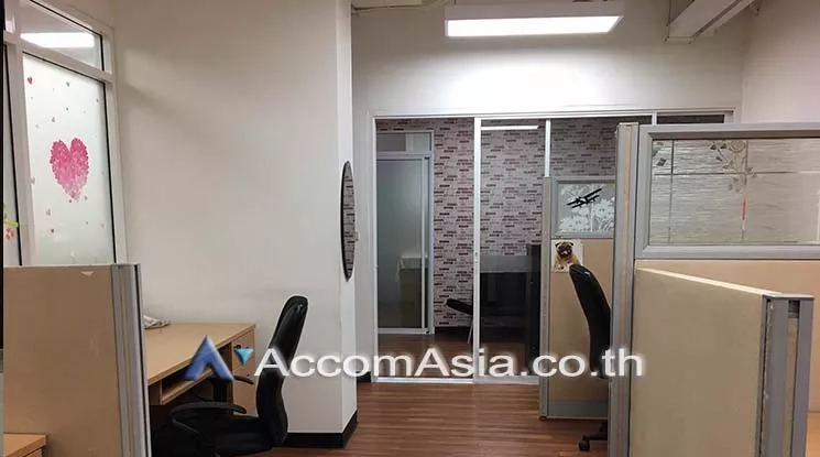 Split-type Air |  Office space For Sale in Sukhumvit, Bangkok  near BTS Ekkamai (AA11784)